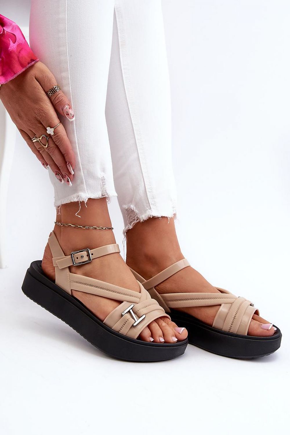 Sandals model 197575 Step in style - Trendyglobal 