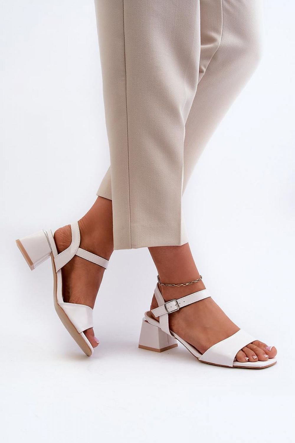 Sandals model 197594 Step in style - Trendyglobal 