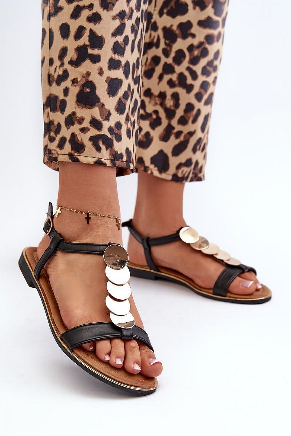 Sandals model 197850 Step in style - Trendyglobal 