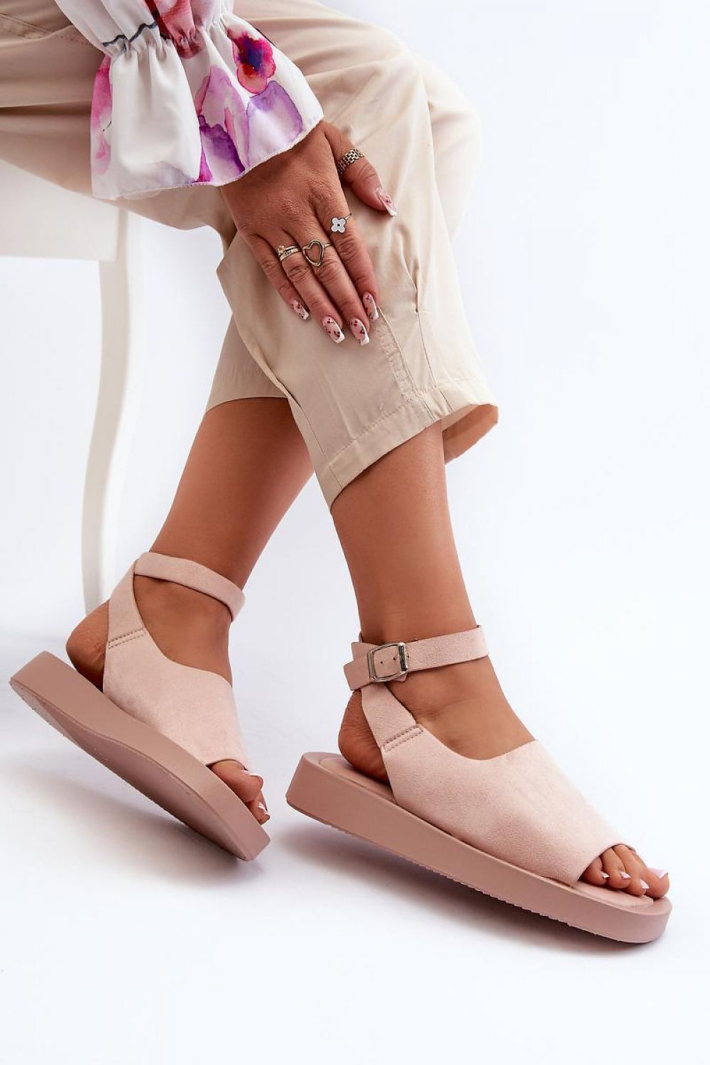 Sandals model 198042 Step in style - Trendyglobal 