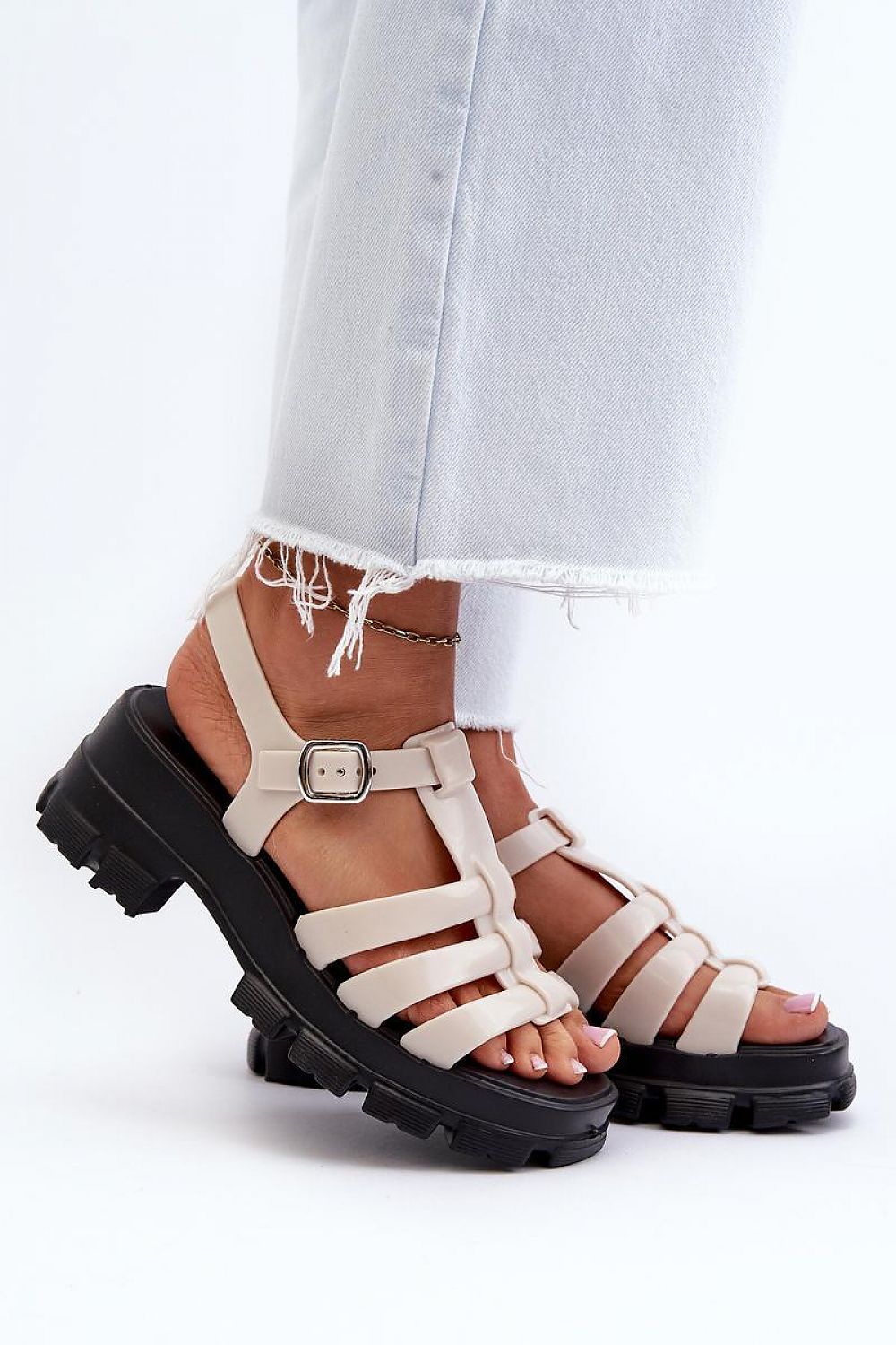 Sandals model 198045 Step in style - Trendyglobal 