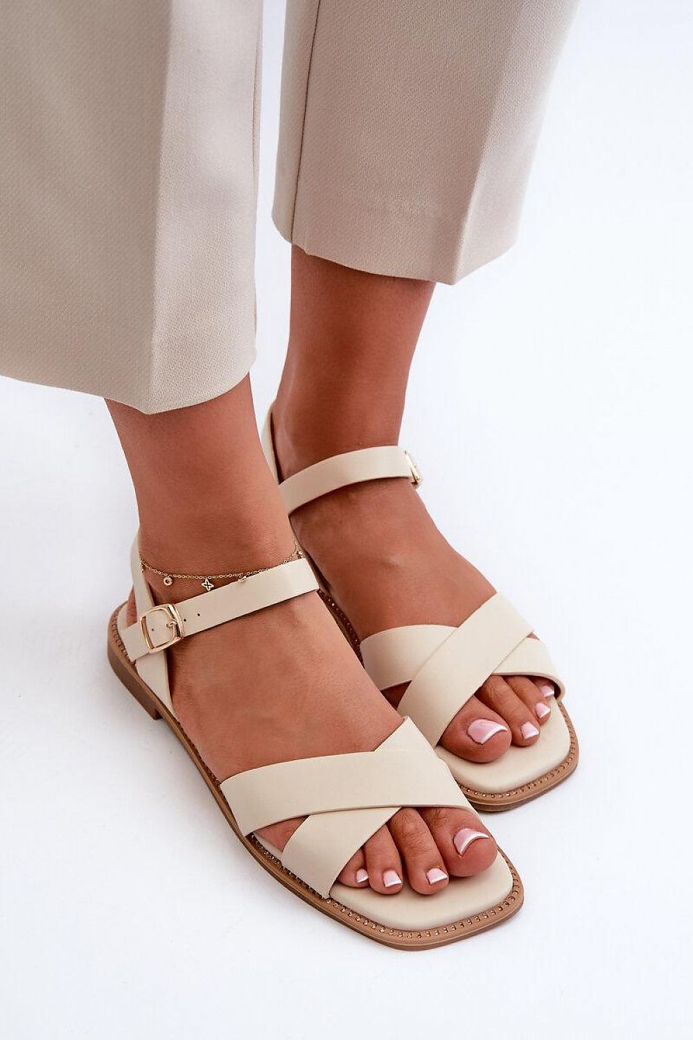 Sandals model 198137 Step in style - Trendyglobal 