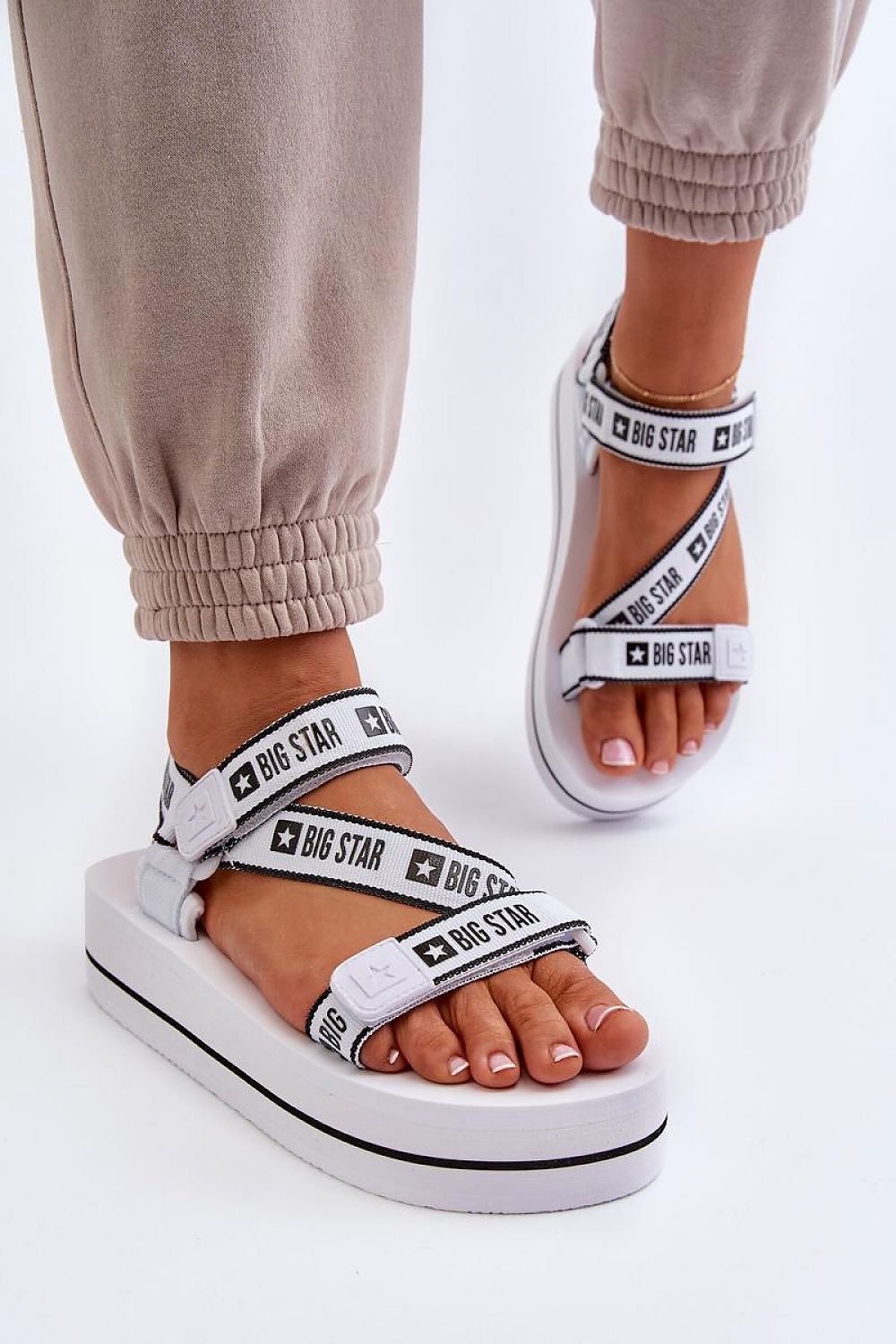 Sandals model 198197 Step in style - Trendyglobal 