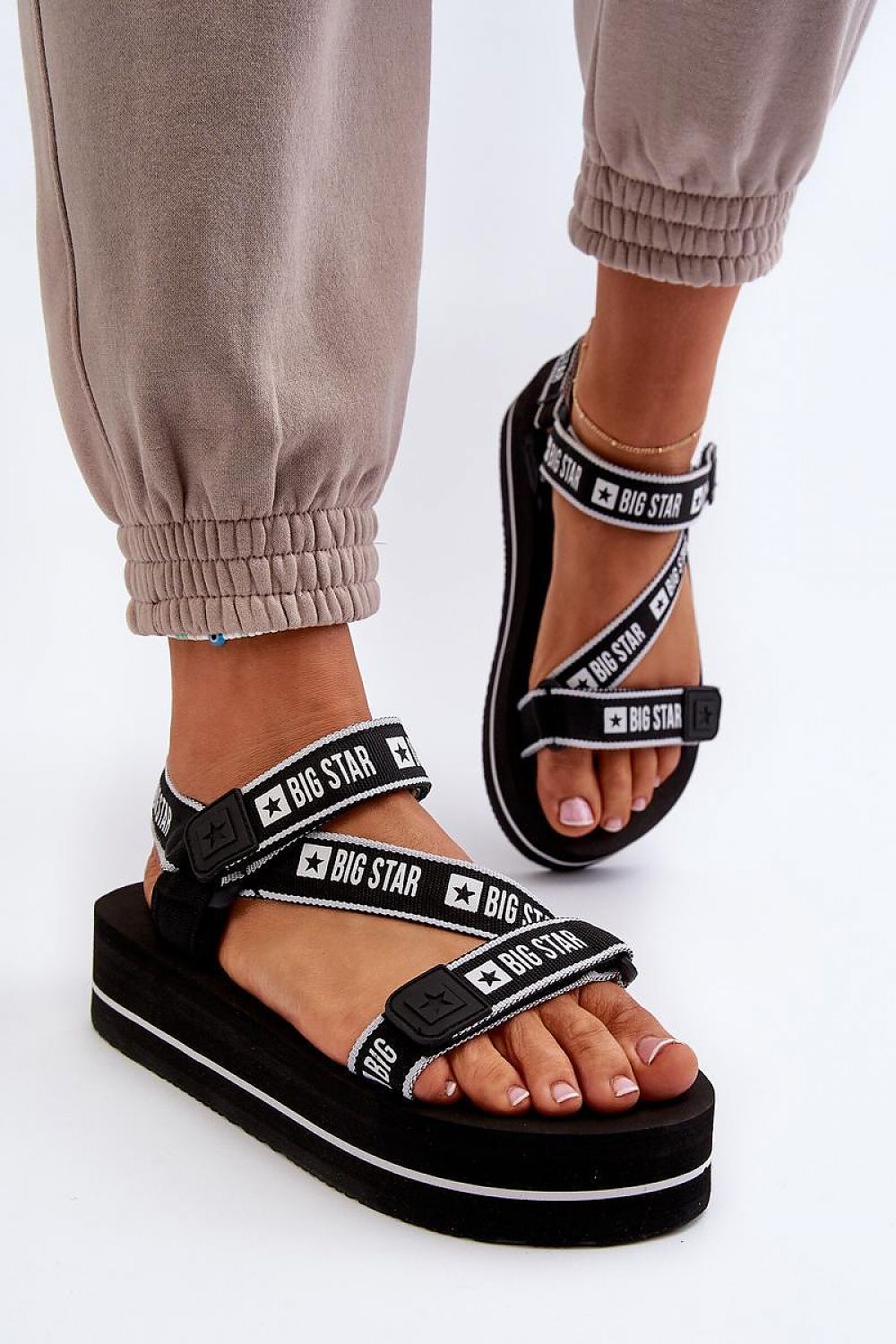 Sandals model 198197 Step in style - Trendyglobal 