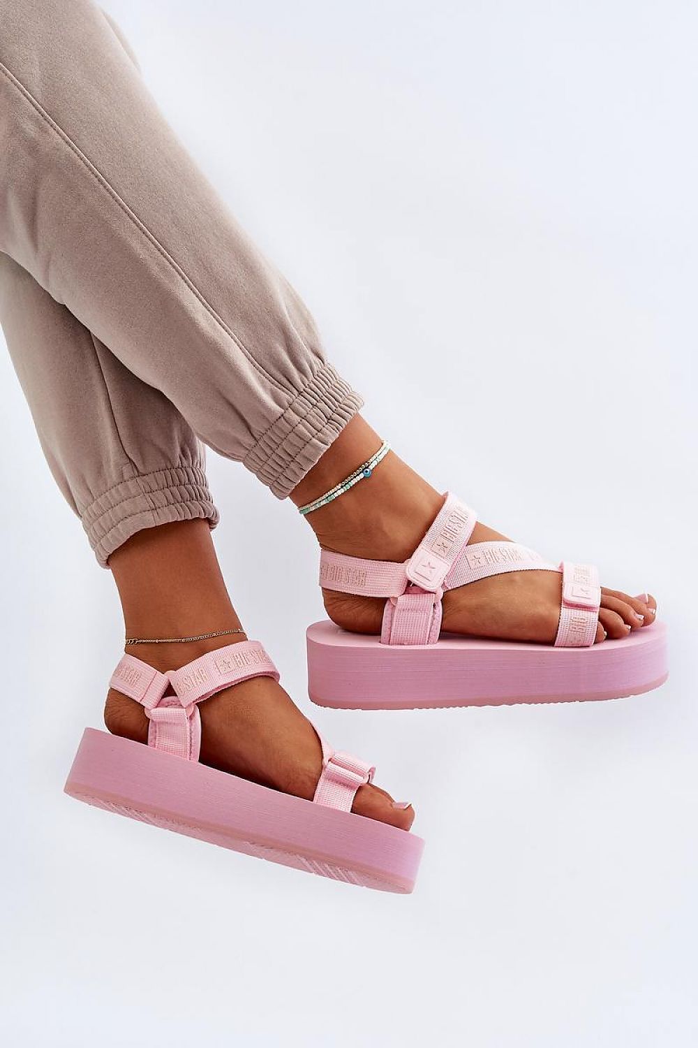 Sandals model 198197 Step in style - Trendyglobal 