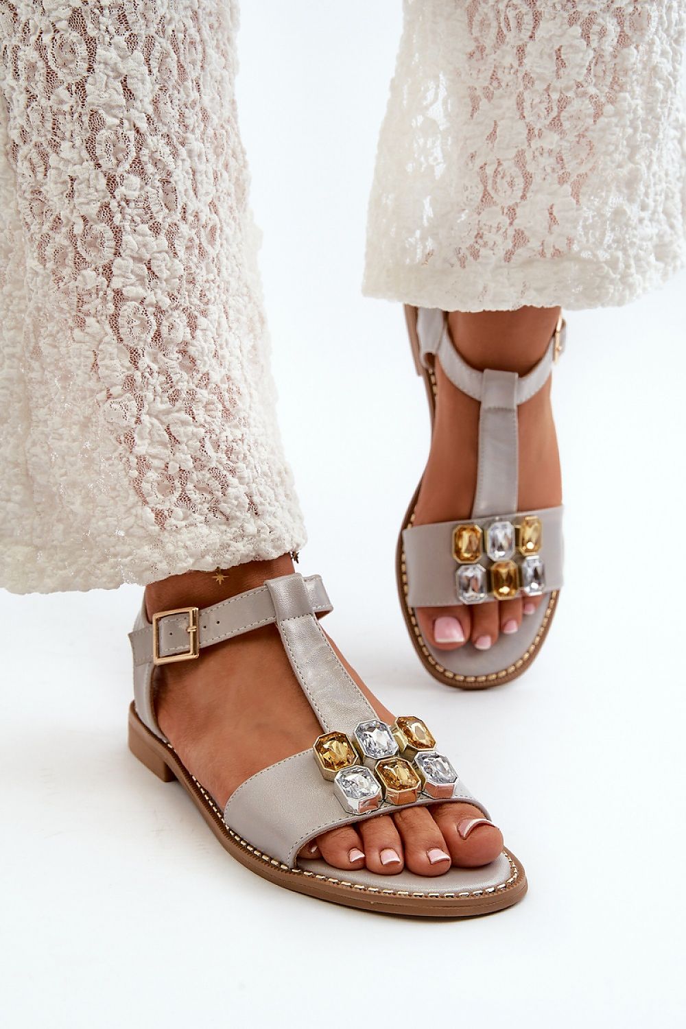 Sandals model 198409 Step in style - Trendyglobal 