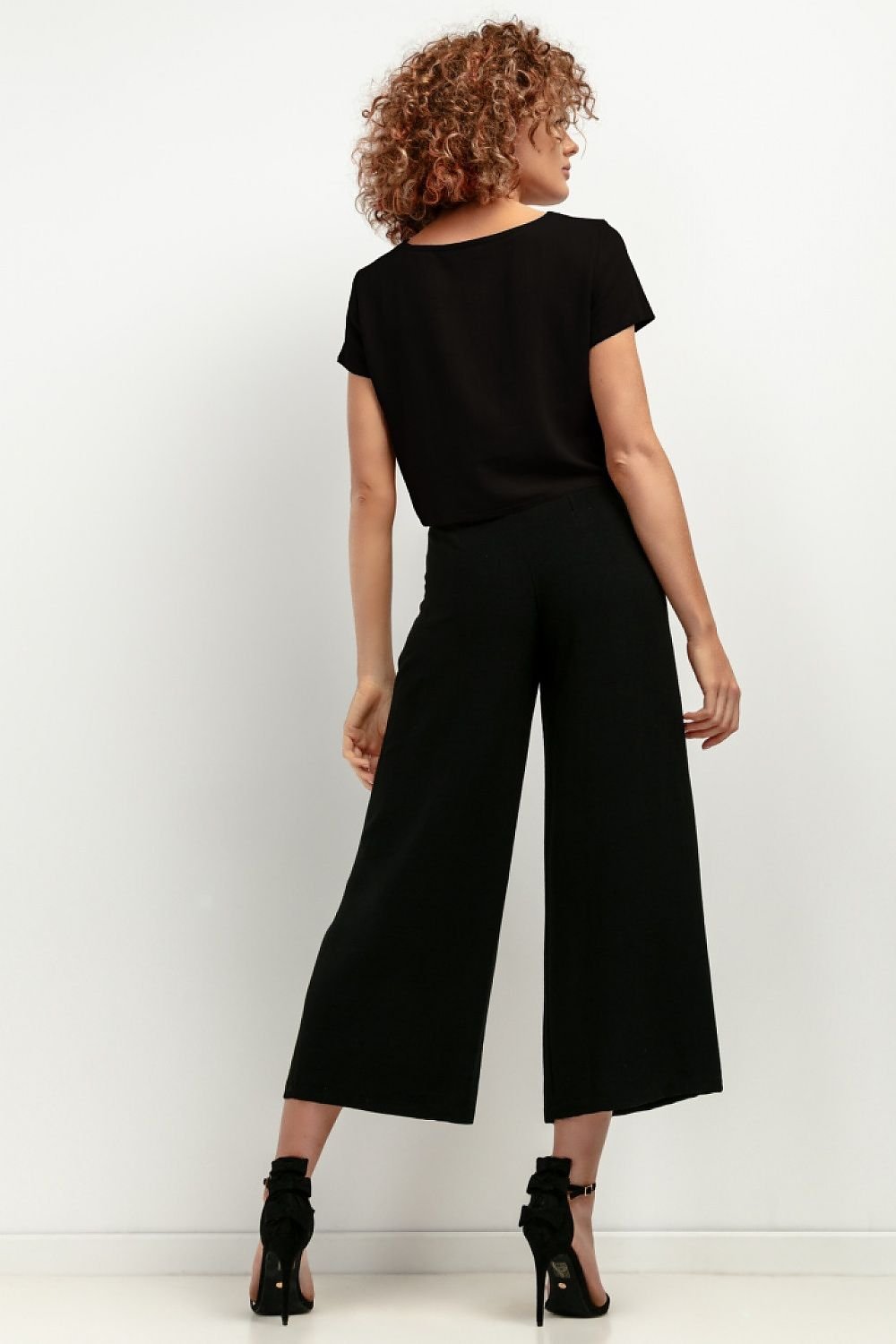 Women trousers model 198549 Tessita - Trendyglobal 