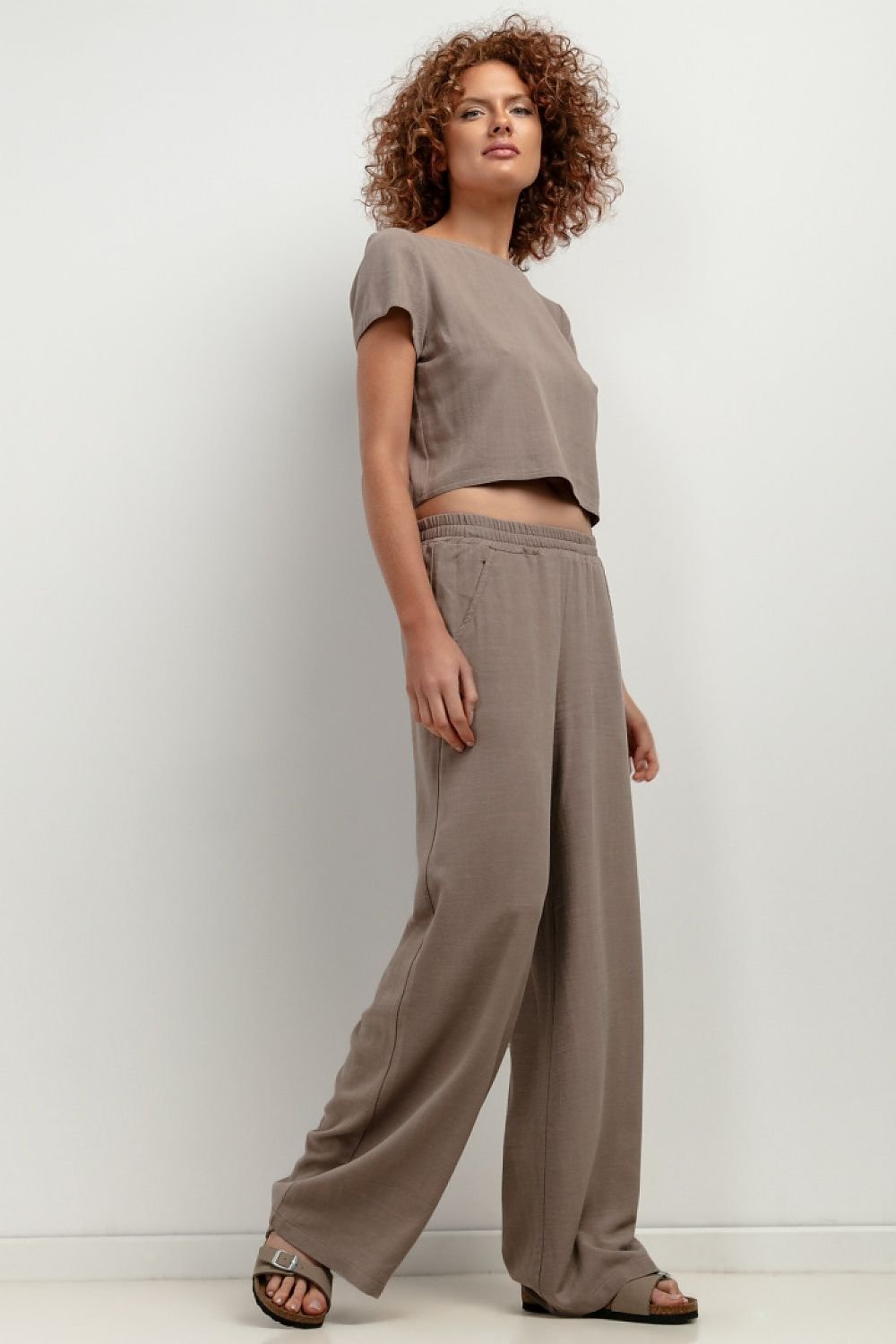 Women trousers model 198553 Tessita - Trendyglobal 