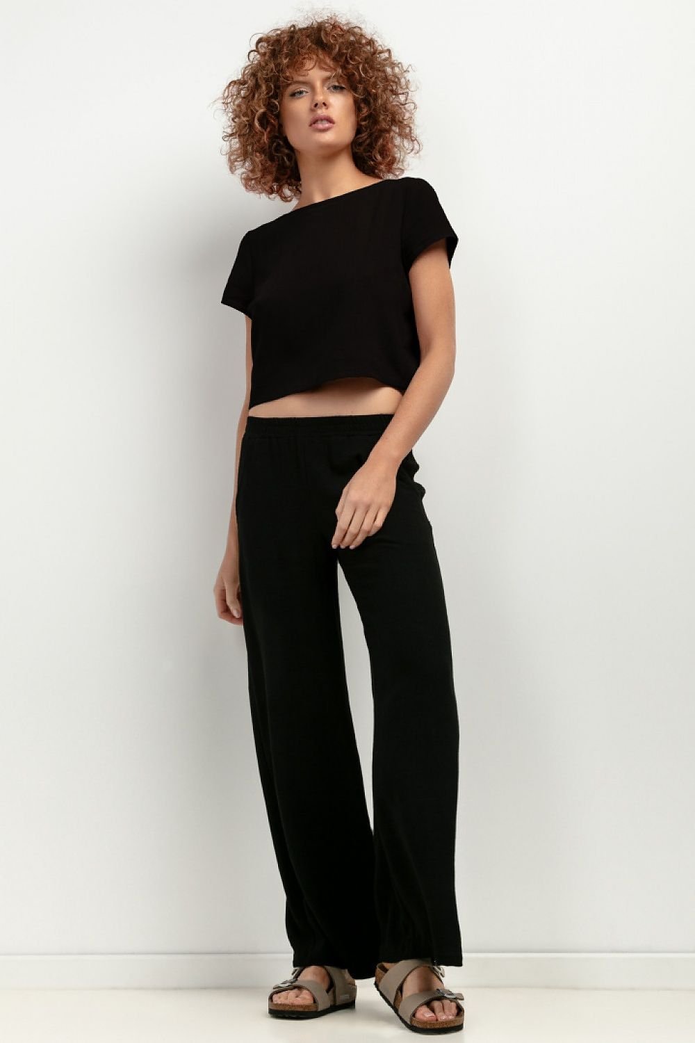 Women trousers model 198553 Tessita - Trendyglobal 