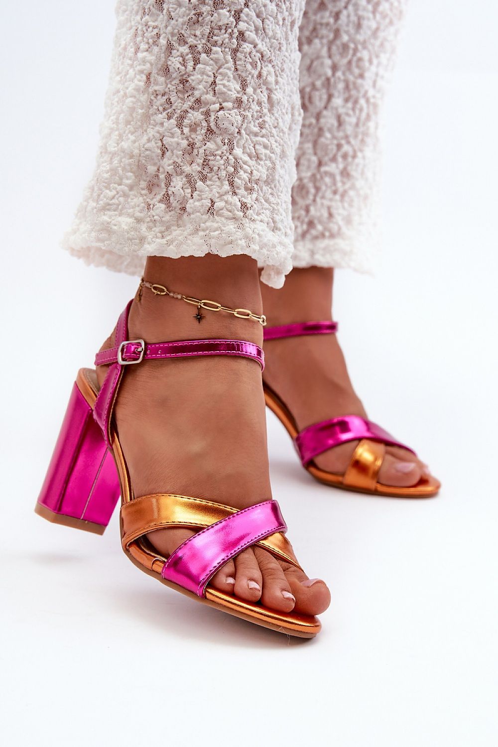 Heel sandals model 198681 Step in style - Trendyglobal 