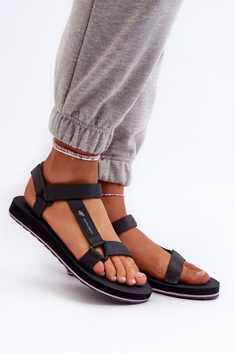 Sandals model 198780 Step in style - Trendyglobal 