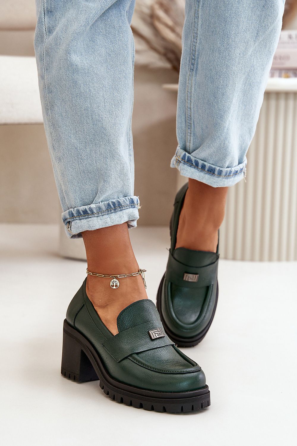 Heeled low shoes model 199316 Step in style - Trendyglobal 