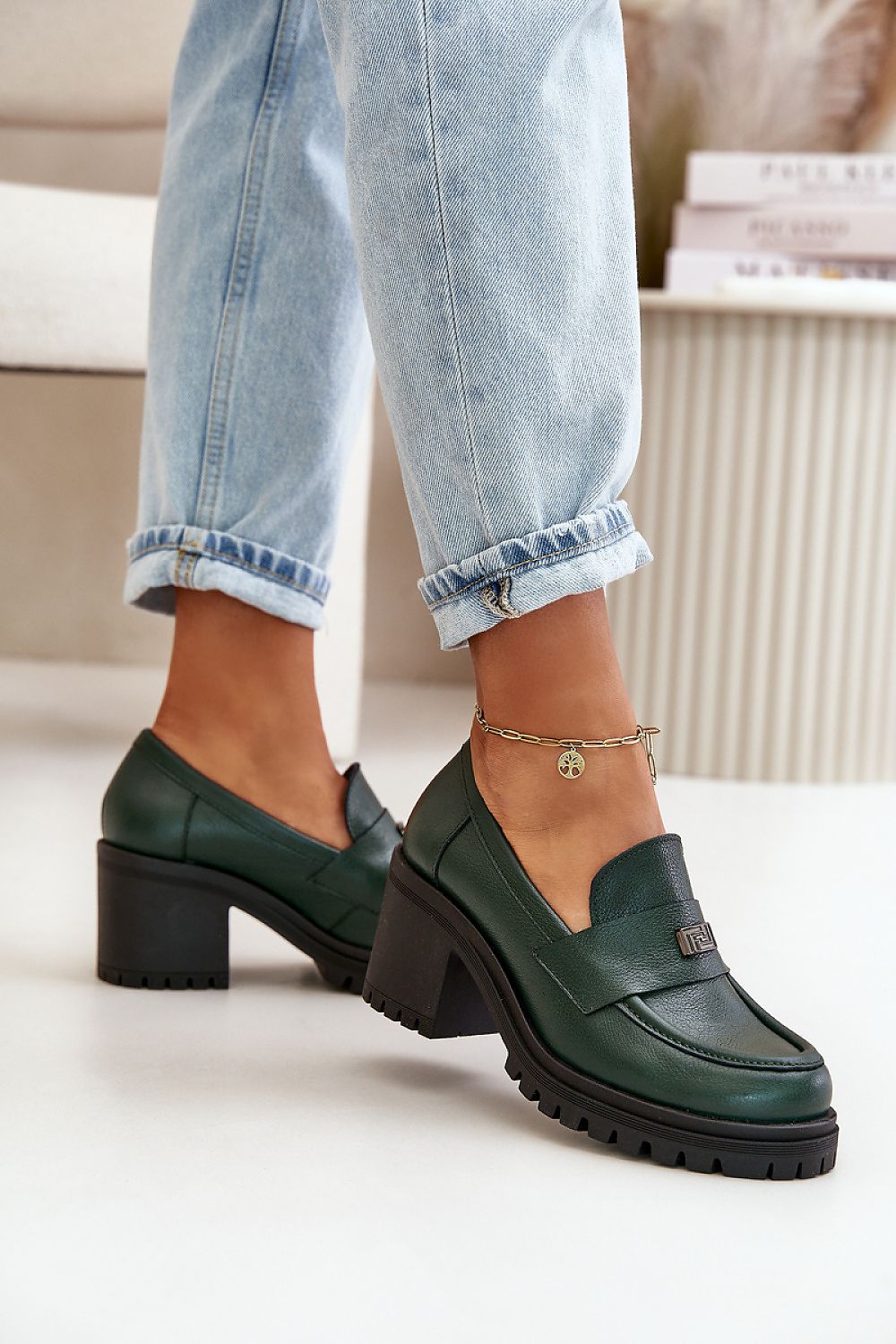 Heeled low shoes model 199316 Step in style - Trendyglobal 