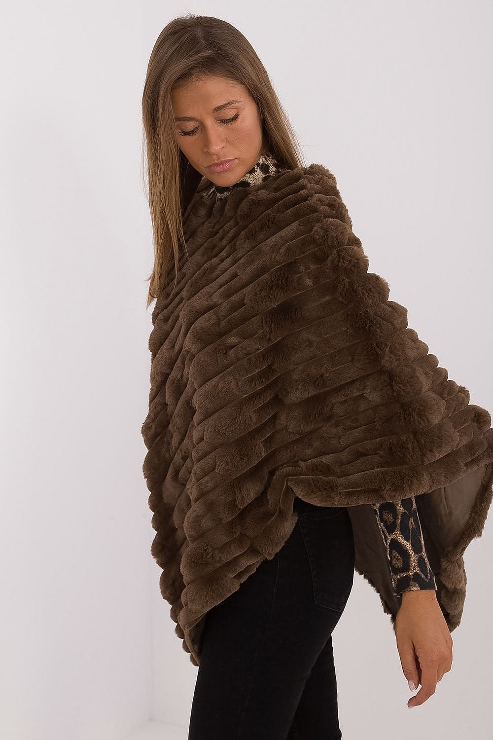 Poncho model 190863 AT - Trendyglobal 