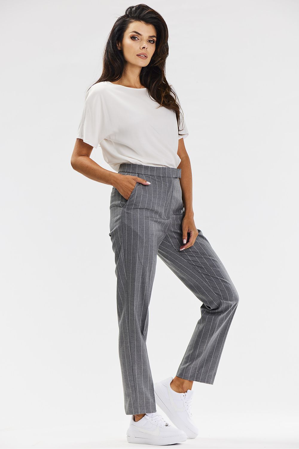 Women trousers model 200563 awama - Trendyglobal 