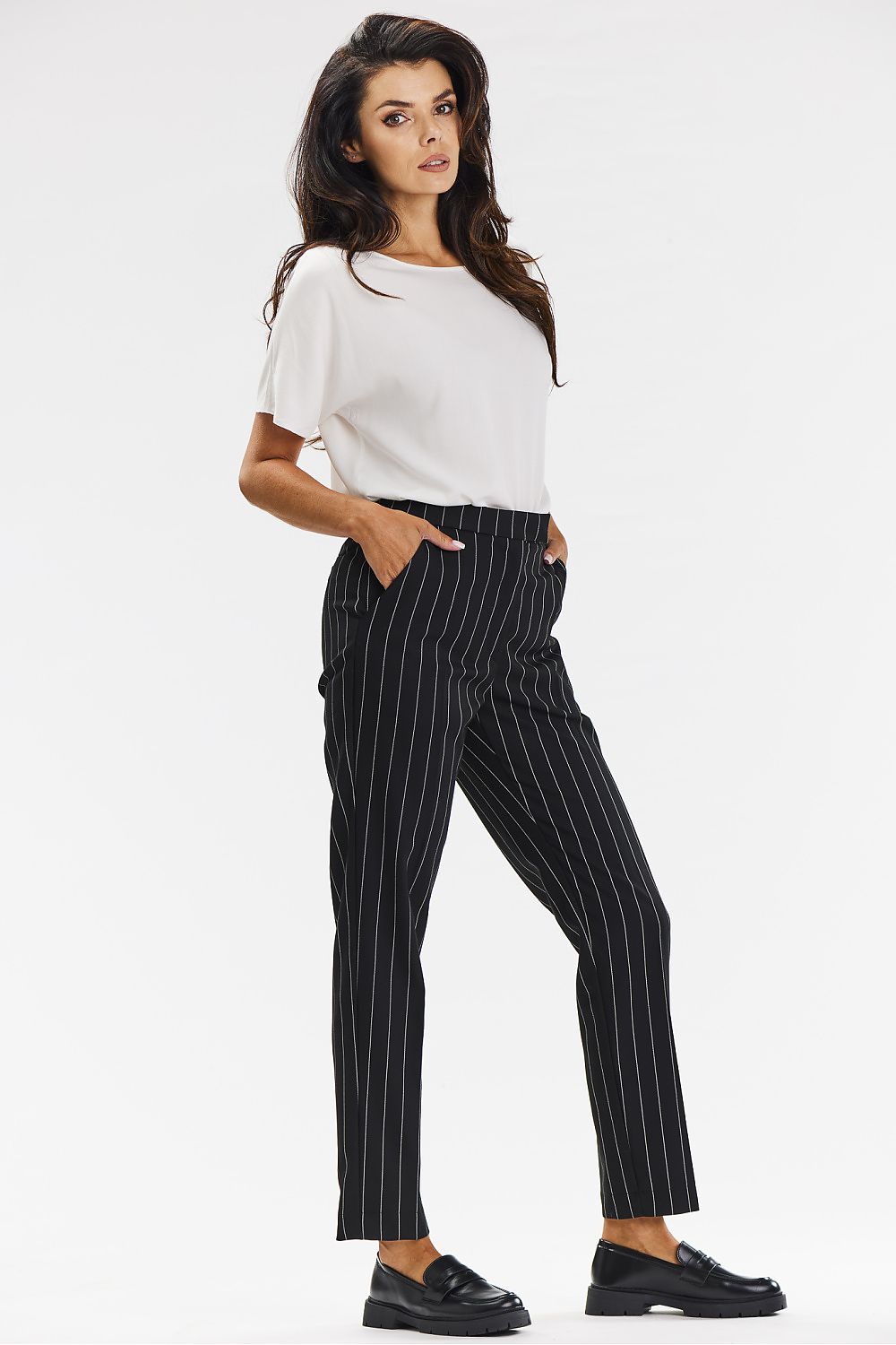 Women trousers model 200563 awama - Trendyglobal 