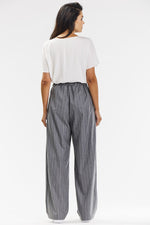 Women trousers model 200565 awama - Trendyglobal 