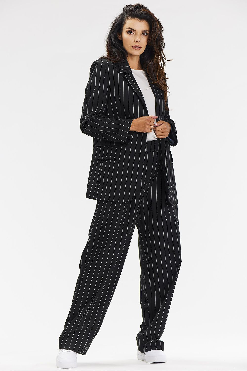 Women trousers model 200565 awama - Trendyglobal 