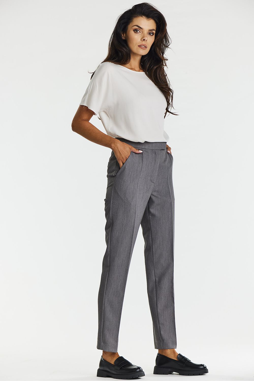 Women trousers model 201251 awama - Trendyglobal 