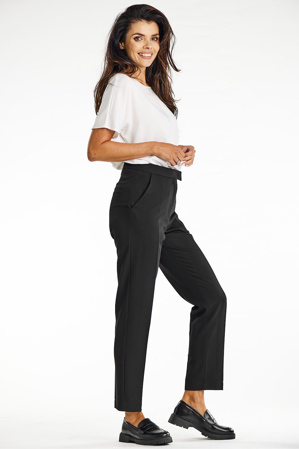 Women trousers model 201251 awama - Trendyglobal 