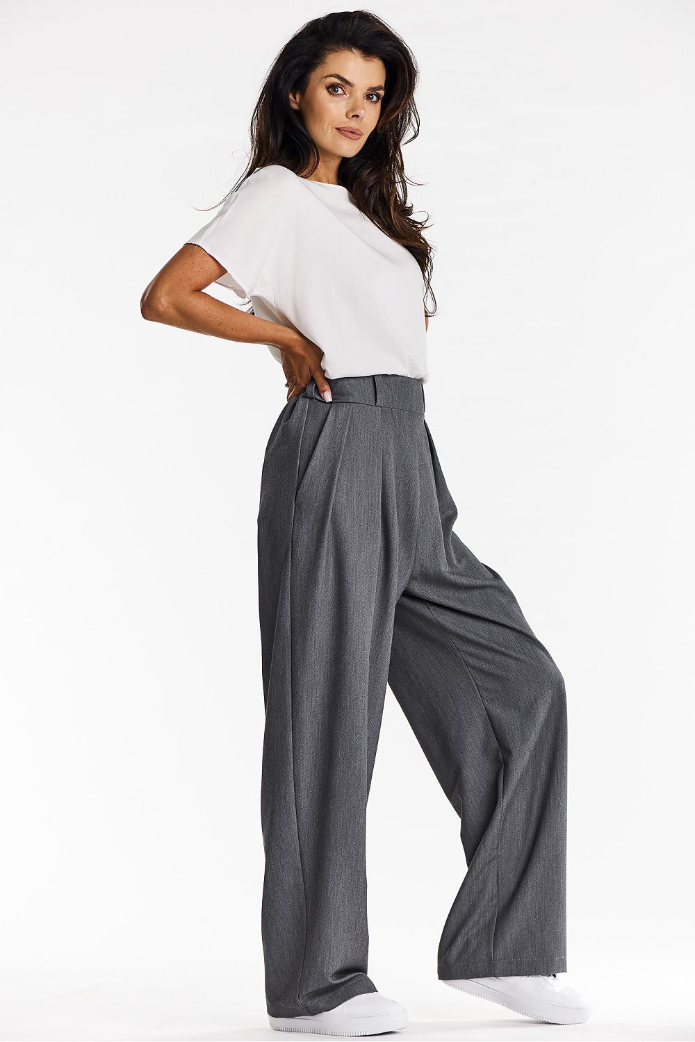 Women trousers model 201252 awama - Trendyglobal 