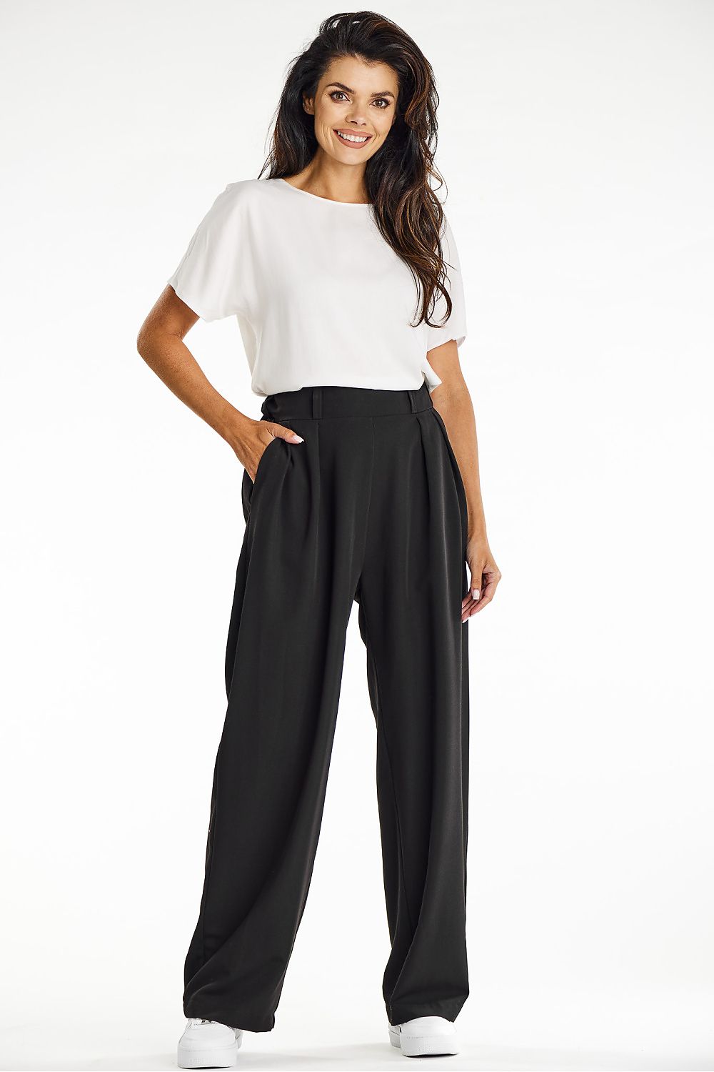 Women trousers model 201252 awama - Trendyglobal 