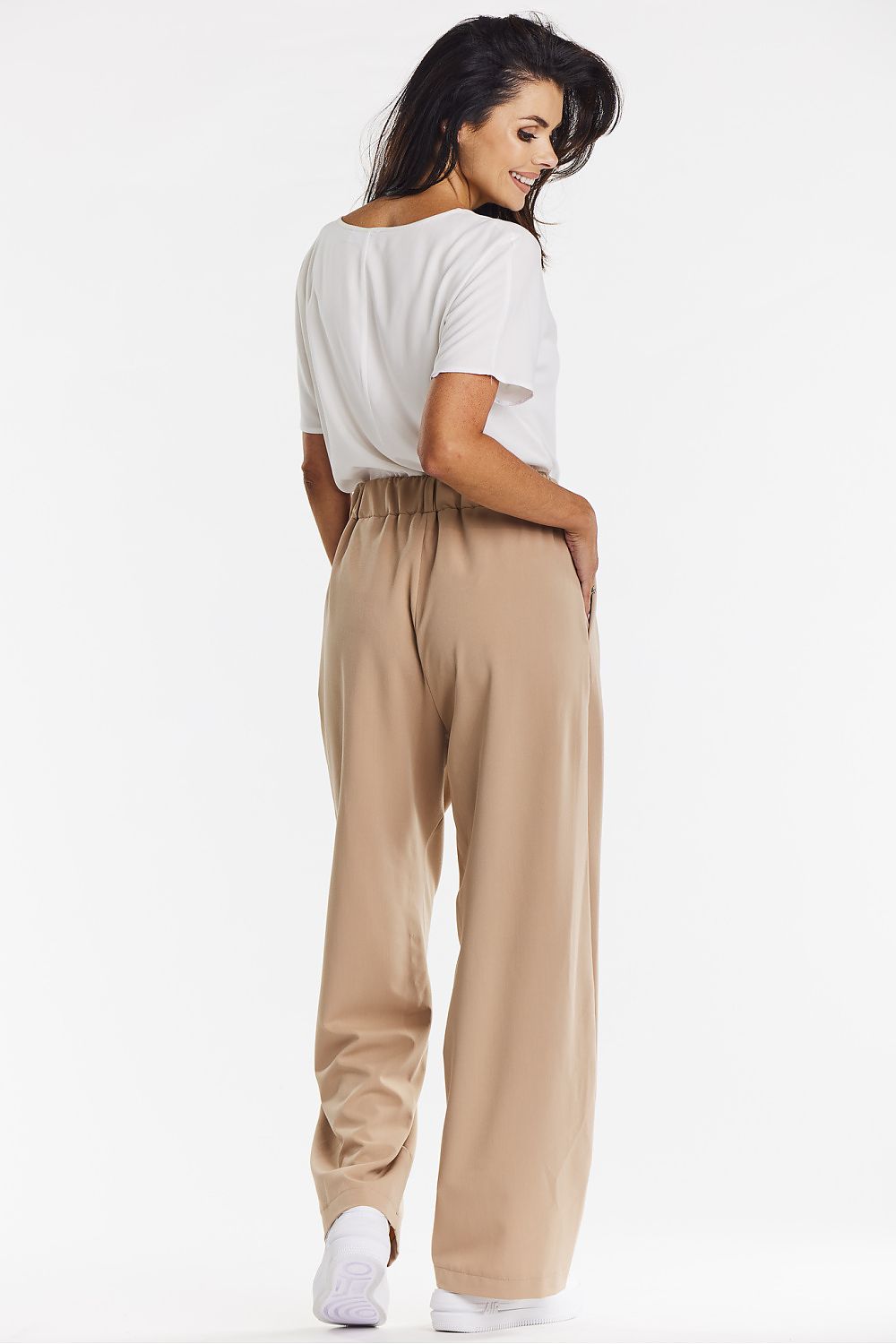 Women trousers model 201252 awama - Trendyglobal 