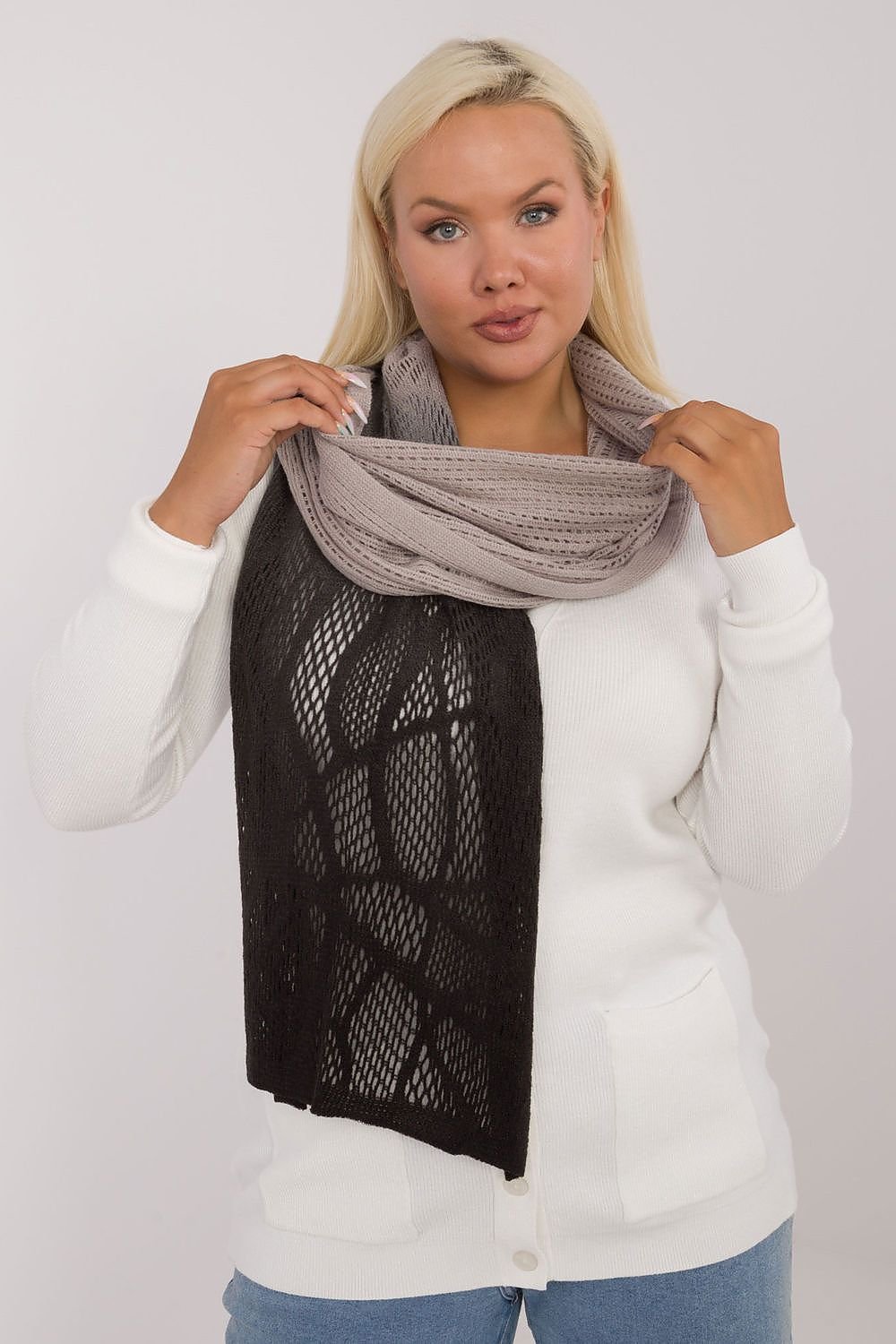 Shawl model 200860 AT - black / one-size-fits-all