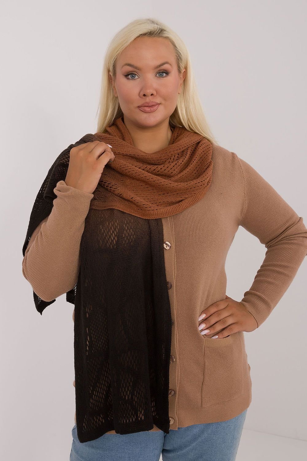 Shawl model 200860 AT - brown / one-size-fits-all