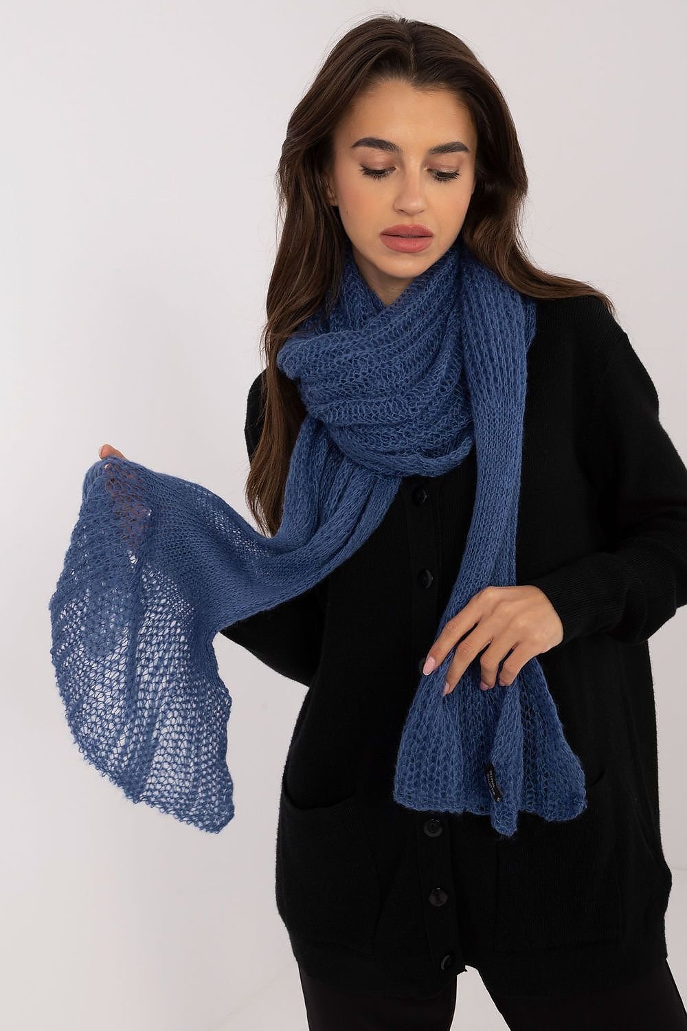 Shawl model 200976 AT - blue / one-size-fits-all