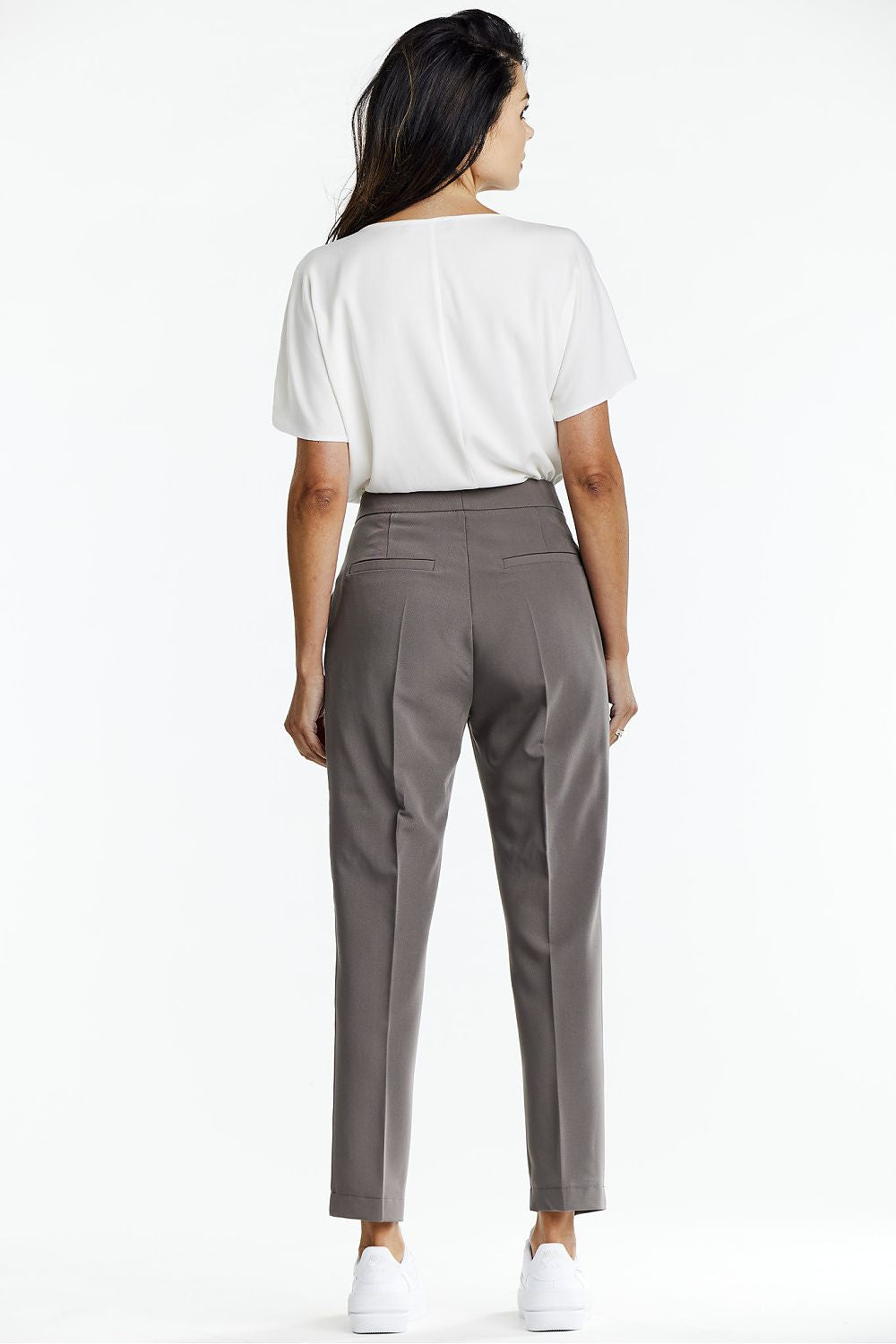 Women trousers model 201251 awama - Trendyglobal 