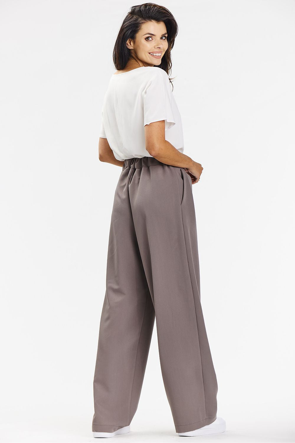 Women trousers model 201252 awama - Trendyglobal 