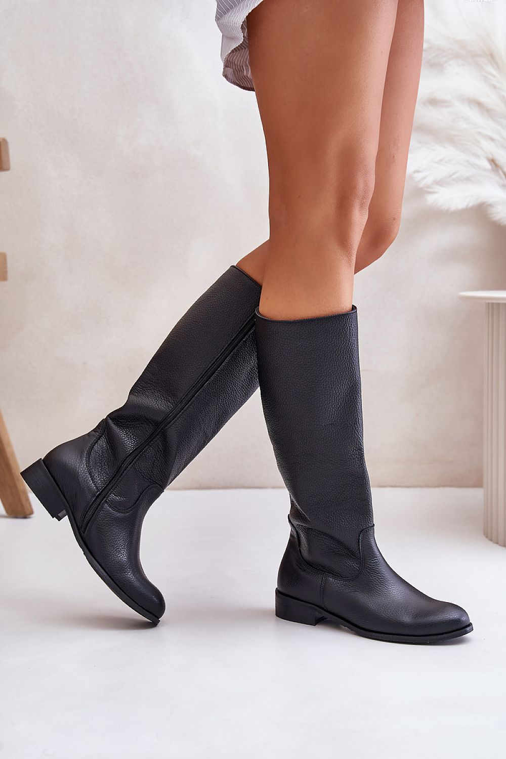 Thigh-Hight Boots model 201310 Step in style