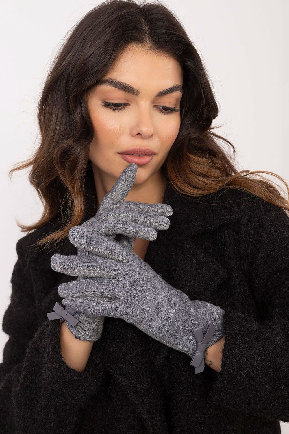 Gloves model 202500 AT - Trendyglobal 