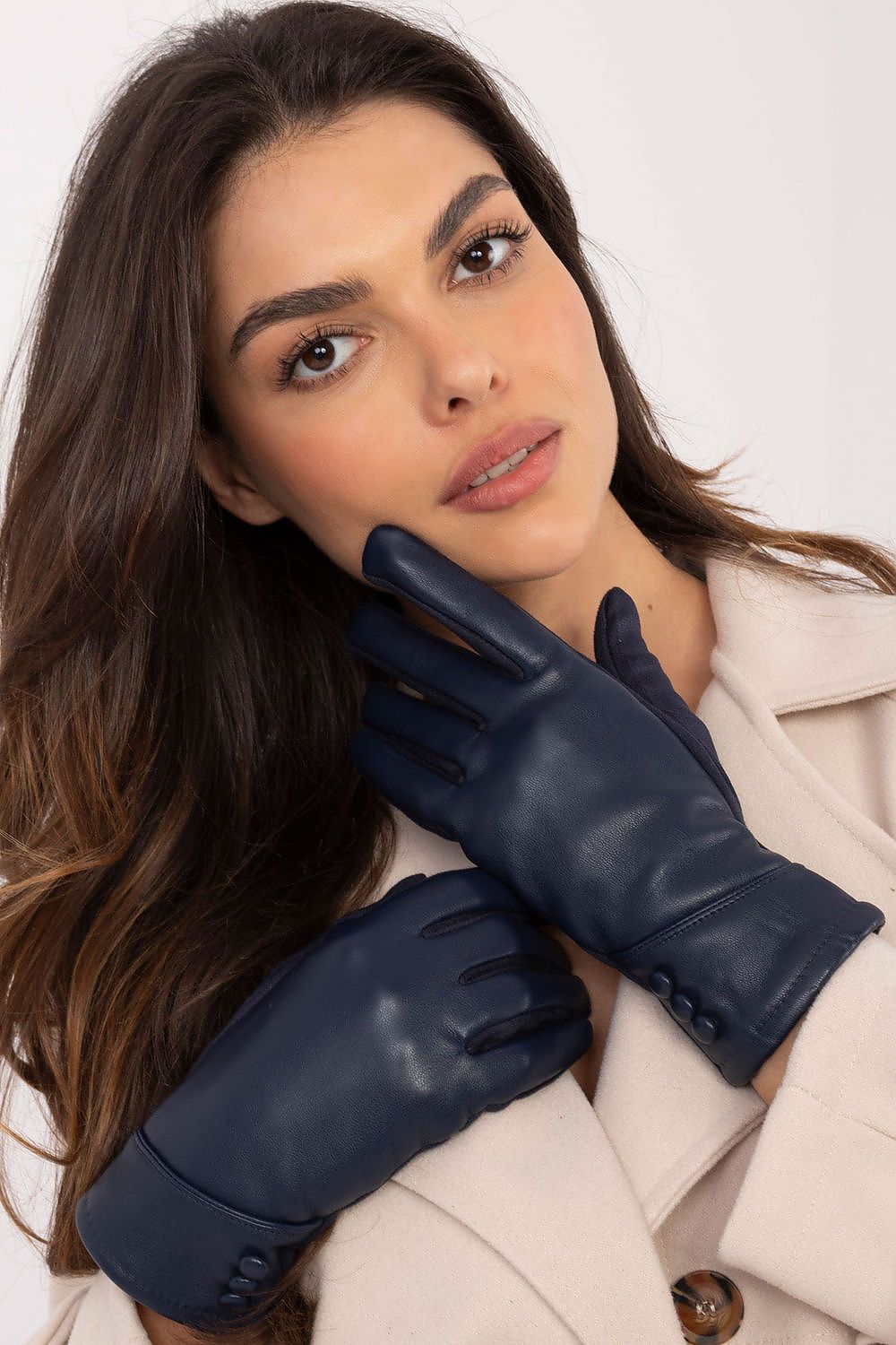 Gloves model 202508 AT - Trendyglobal 