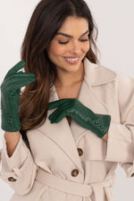 Gloves model 202508 AT - Trendyglobal 