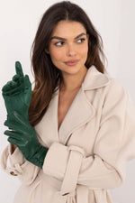 Gloves model 202508 AT - Trendyglobal 