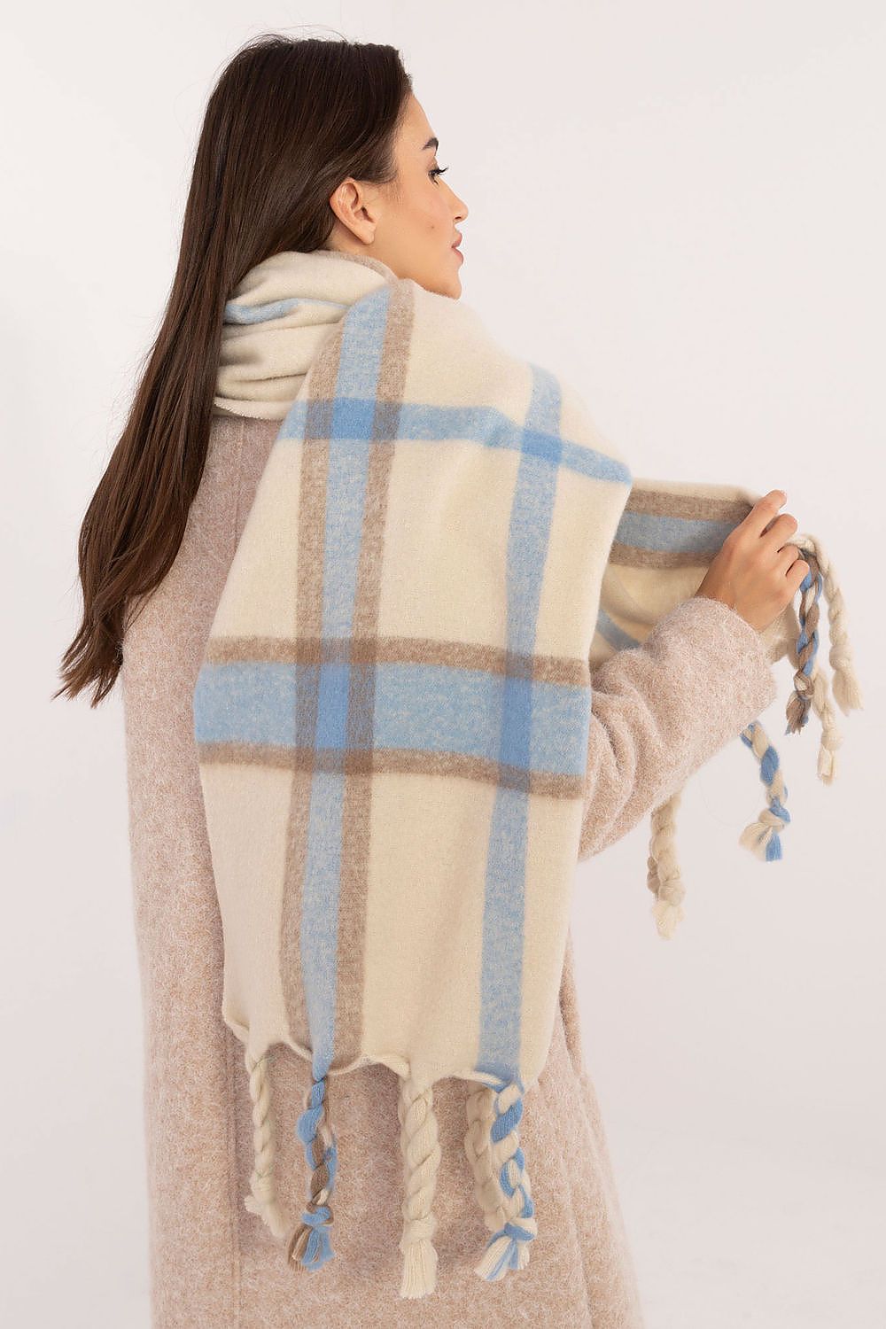 Scarves and shawls for ladies 200289 AT