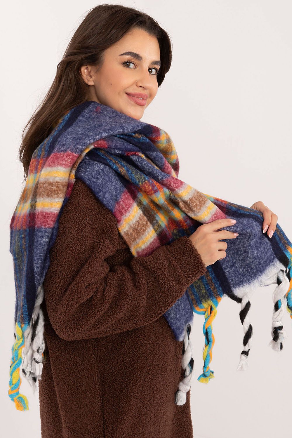 Scarf and shawl with Ruter 202584 AT