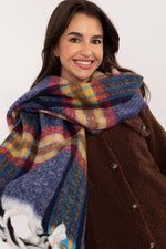 Scarf and shawl with Ruter 202584 AT