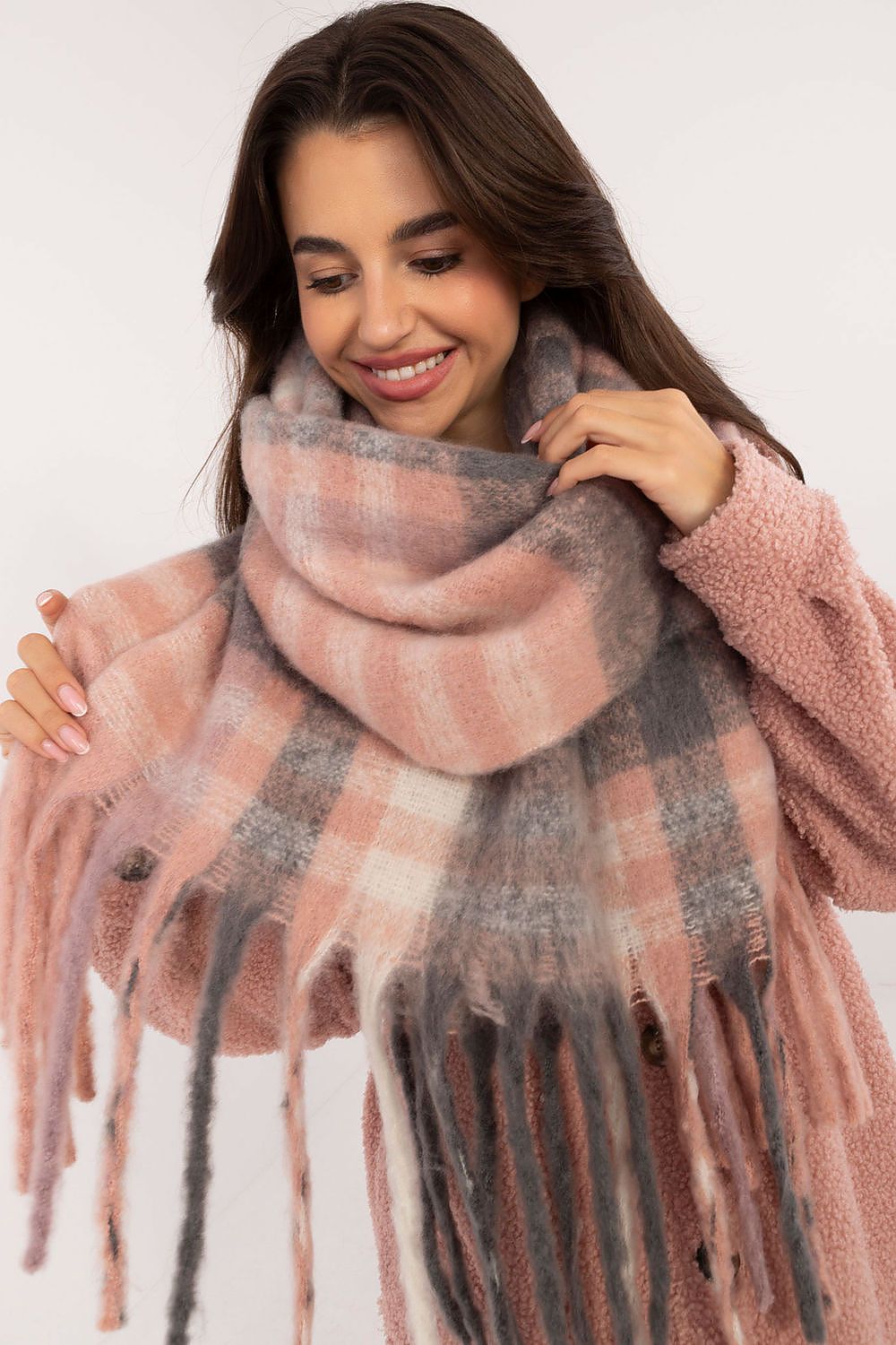 Shawl model 203171 AT - Trendyglobal 