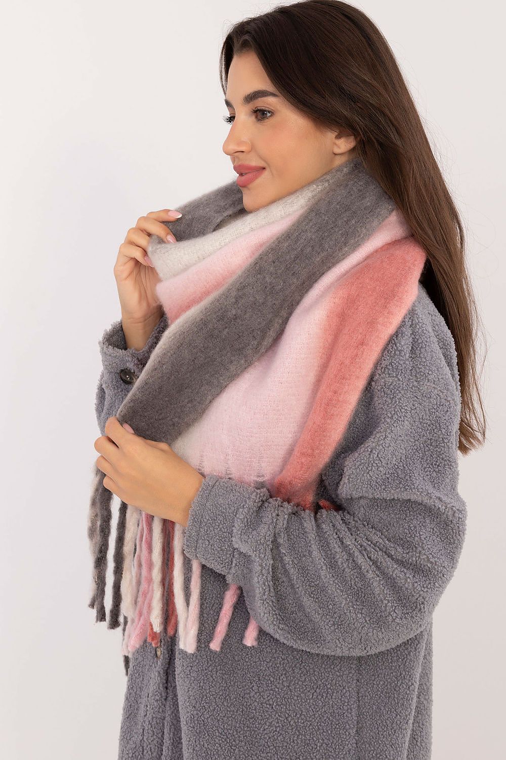 Shawl model 203184 AT - Trendyglobal 