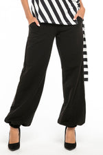 Women trousers model 121233 Tessita - Trendyglobal 