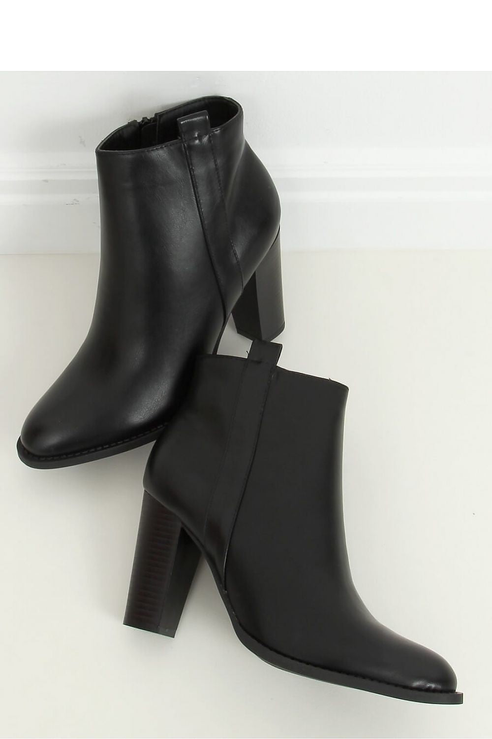 Heel boots model 147364 Inello - Trendyglobal 