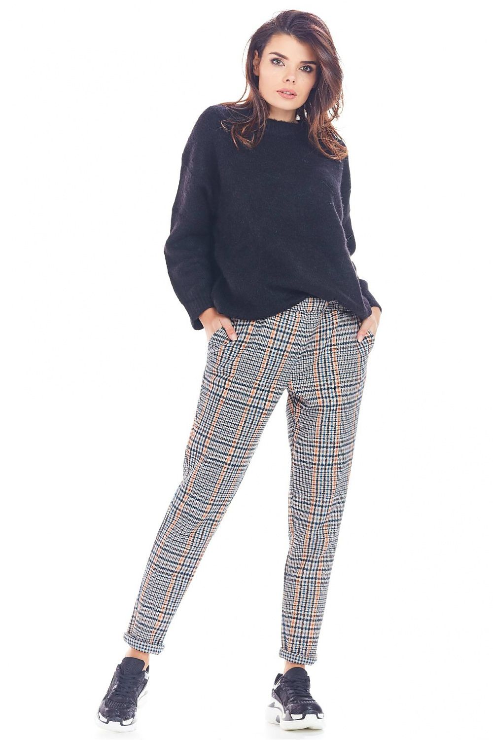 Women trousers model 148986 awama - Trendyglobal 