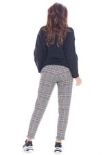 Women trousers model 148986 awama - Trendyglobal 