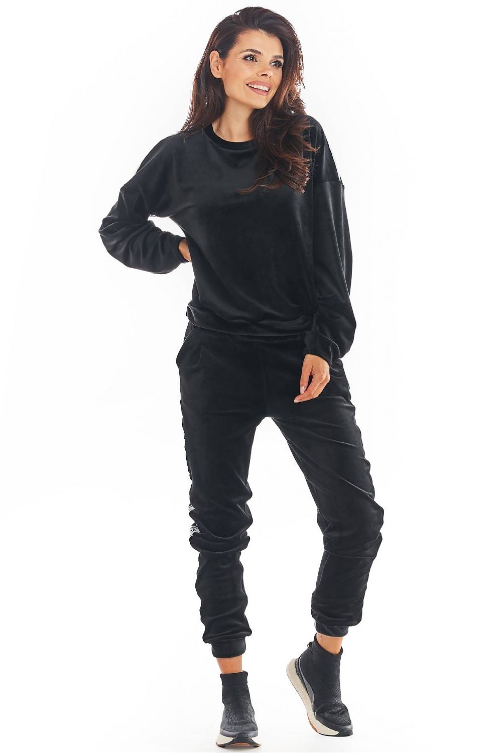 Sweatshirt model 149767 awama - Trendyglobal 