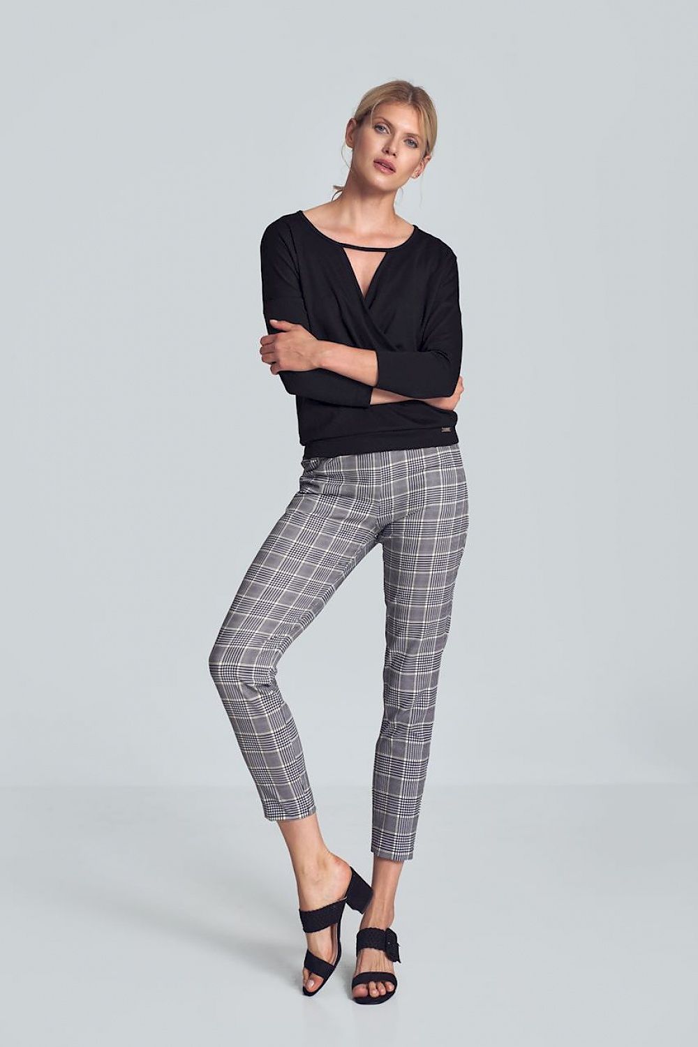 Women trousers model 150783 Figl - Trendyglobal 