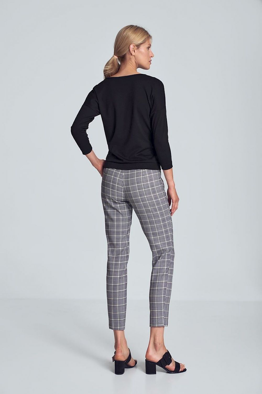 Women trousers model 150783 Figl - Trendyglobal 