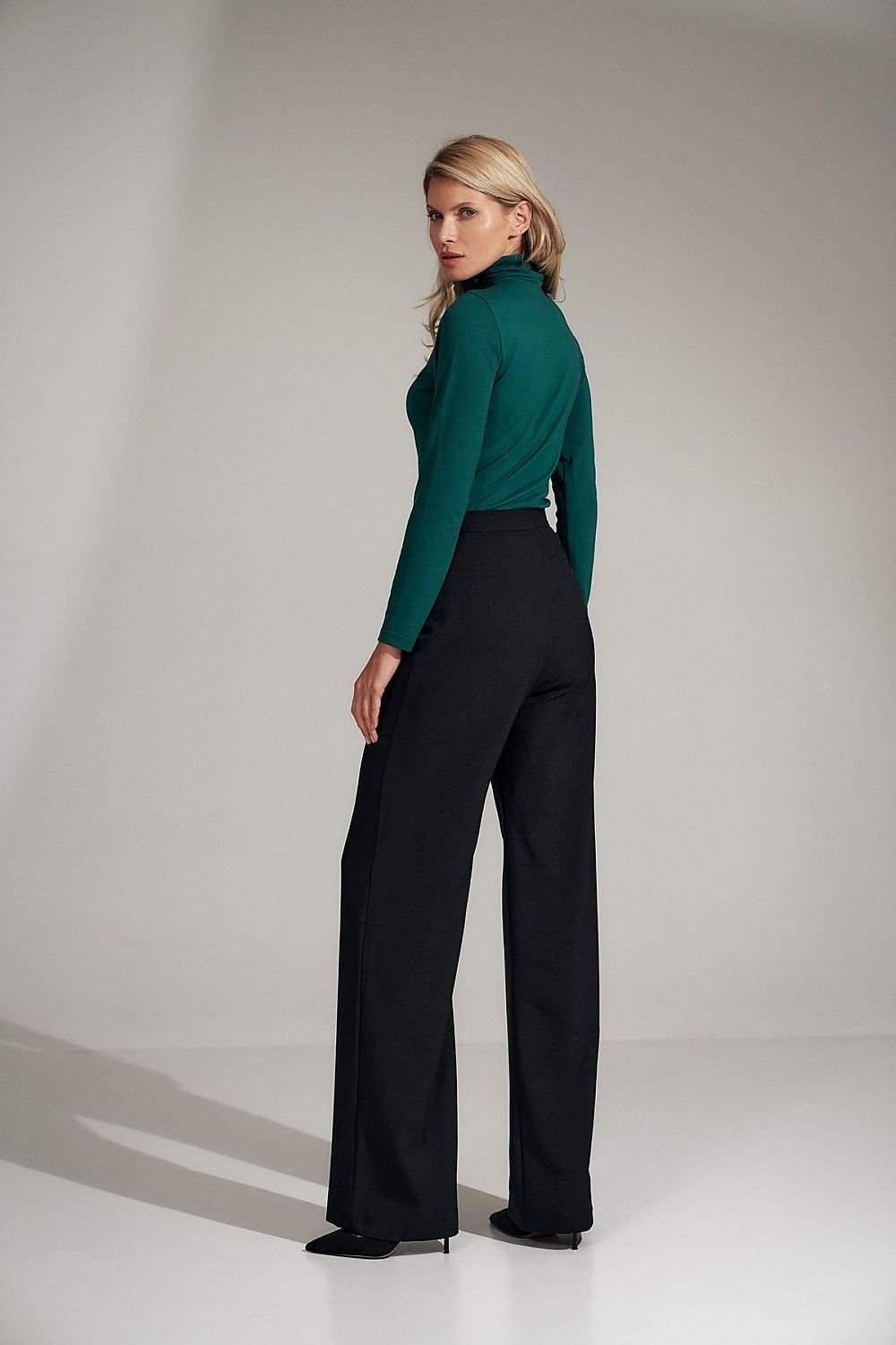 Women trousers model 150790 Figl - Trendyglobal 